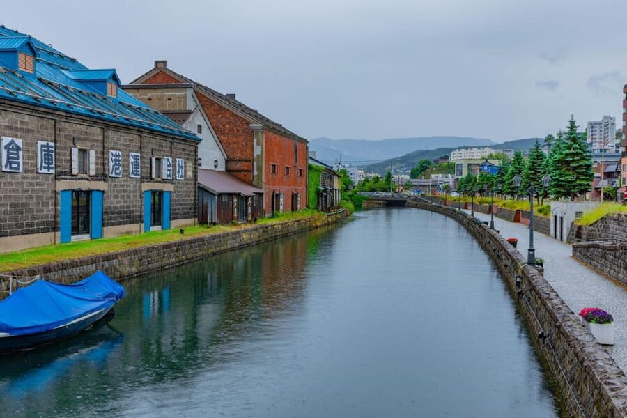 1-Day Tour Sapporo: The port city of Otaru & Local Brewery - Sakaimachi Street and lunch on your own