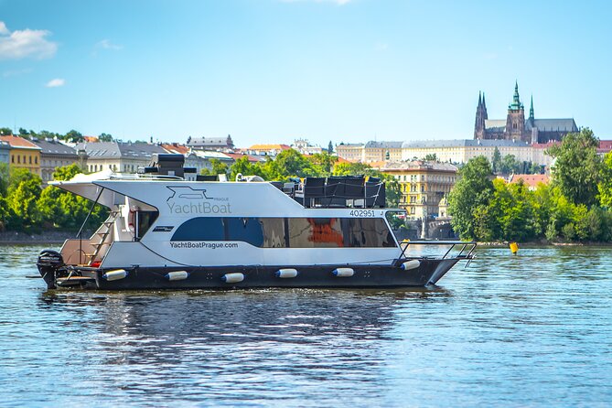 3-hours Prague Private Boat Cruise Beer or Prosecco Unlimited - Starting at Náplavka on Rašínovo nábřeží