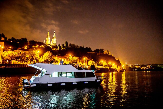 3-hours Prague Private Boat Cruise Beer or Prosecco Unlimited - Weather, access, and practical planning