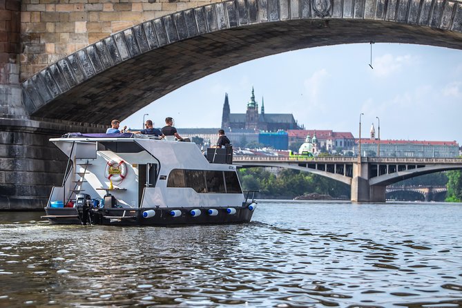 3 Hours Prague Private Boat Cruise Beer or Prosecco Unlimited - Starting at Náplavka on Rašínovo nábřeží