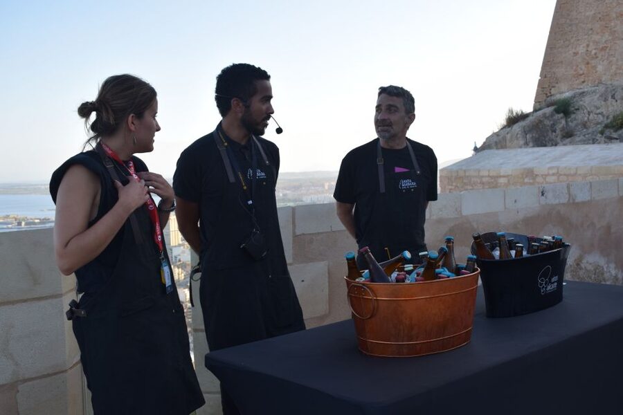 Alicante: Craft Beer Tasting at Santa Barbara Castle - What the one-hour itinerary feels like