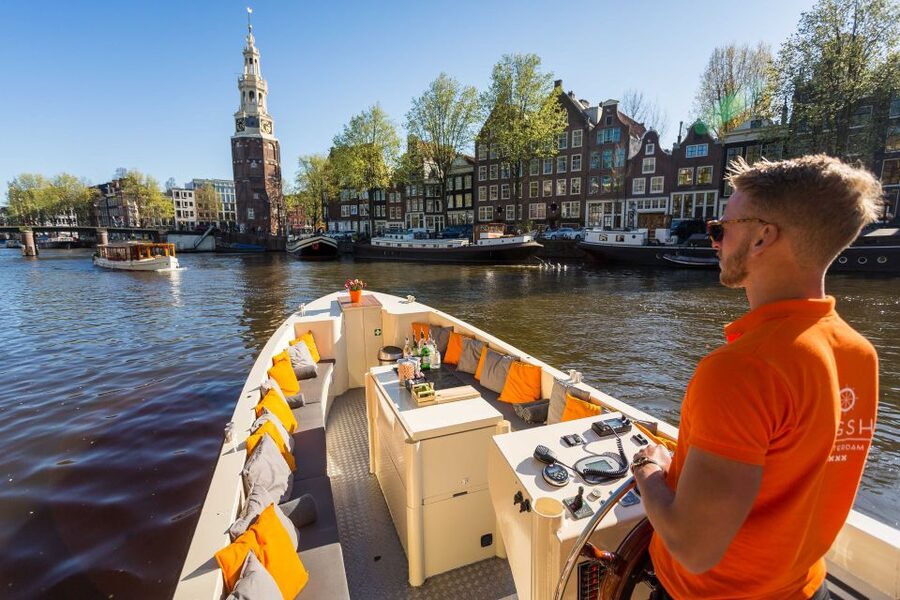 Amsterdam: Canal Belt Private Beer Boat Tour - Drop-off flexibility and timing