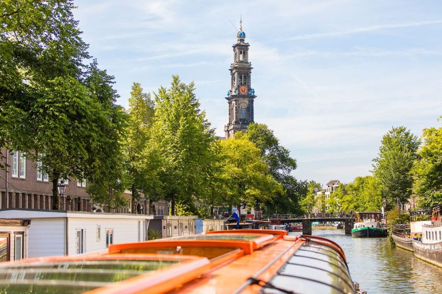 Amsterdam: City Canal Cruise and Heineken Experience - Entering Heineken’s original Amsterdam brewery