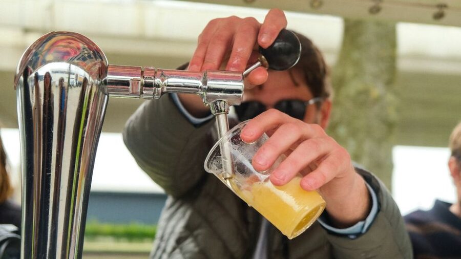 Amsterdam: Dutch Beer Bike Blast Tour with Onboard Bar - Practical booking advice for your group
