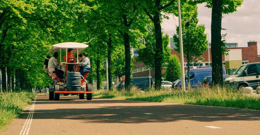 Amsterdam: Dutch Beer Bike Blast Tour with Onboard Bar - Starting at Rhoneweg 1