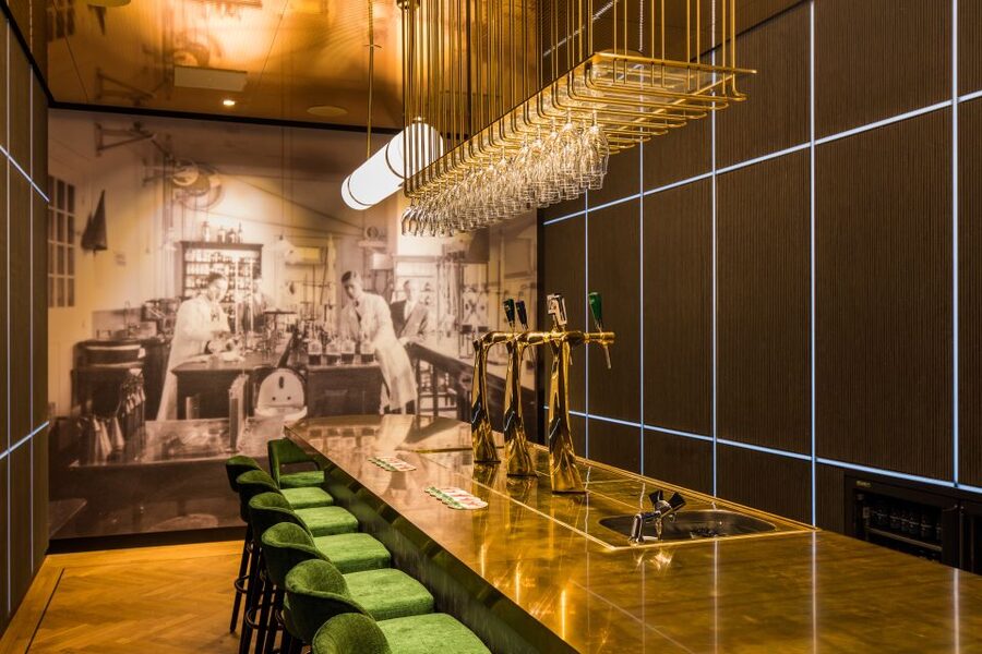 Amsterdam: Exclusive Heineken Experience VIP Tour Ticket - The personalized gift at the end