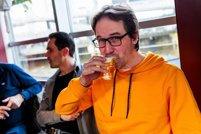 Amsterdam Guided Craft Beer Tasting with Cheese & Sausauge - Five Dutch Beers in One Hour