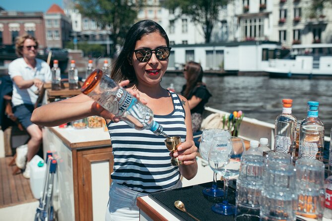 Amsterdam: Luxury Boat Cruise Unlimited Cocktails, Beers & Wines - Live commentary, not a formal history lesson