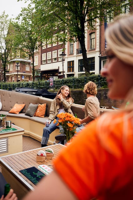 Amsterdam: The Heineken Flagship Canal Cruise - What happens during the one-hour cruise