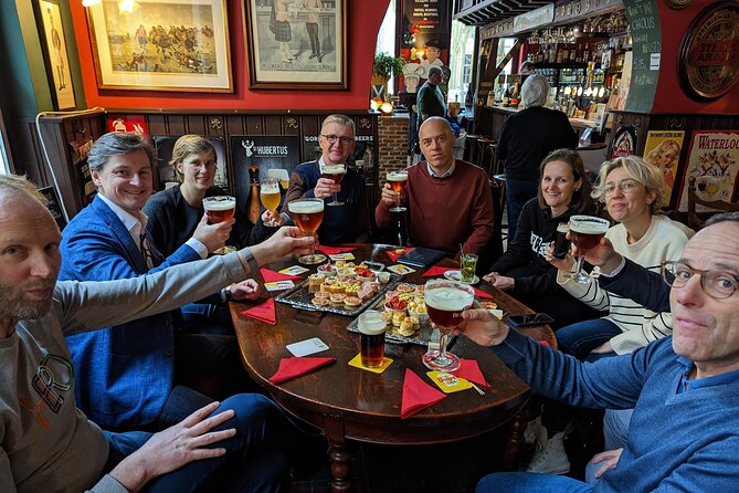 Antwerp Private Beer Tour - Tasting local beer at t Waagstuk
