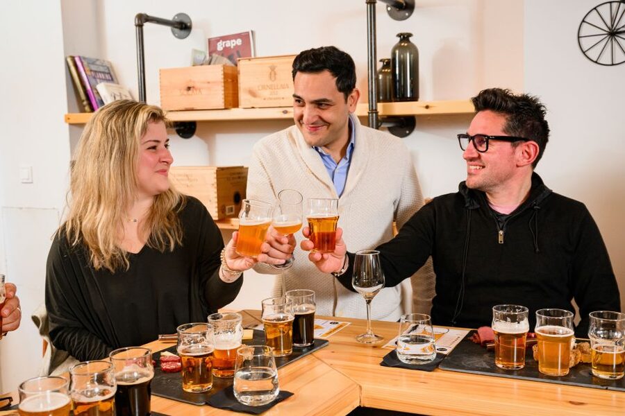 Athens: Small Group Beer Tasting Experience - A relaxed evening near the Parthenon