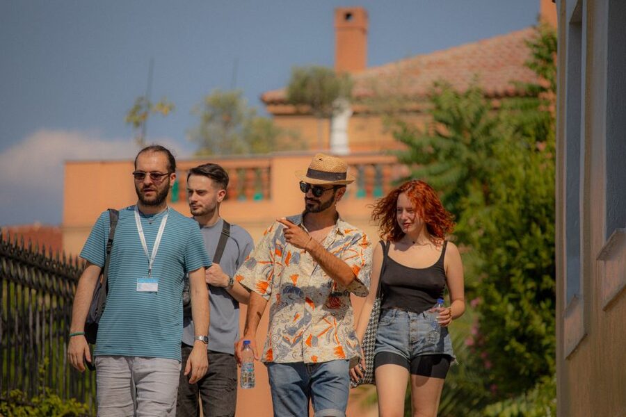 Athens: Walk and Beer Tasting - Should you book the Athens walk and beer tasting?