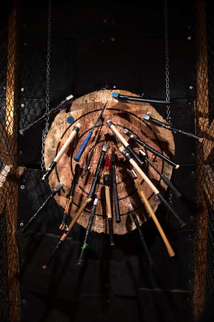 AXE THROWING & CRAFT BEER EXPERIENCE IN COLOGNE - What the WoodCutter experience is really like