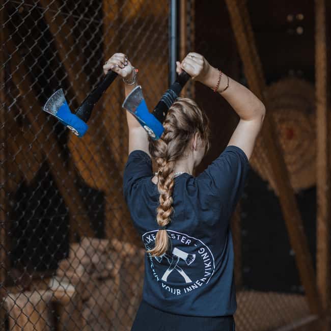 AXE THROWING & CRAFT BEER EXPERIENCE IN COLOGNE - Practical planning for a Cologne evening