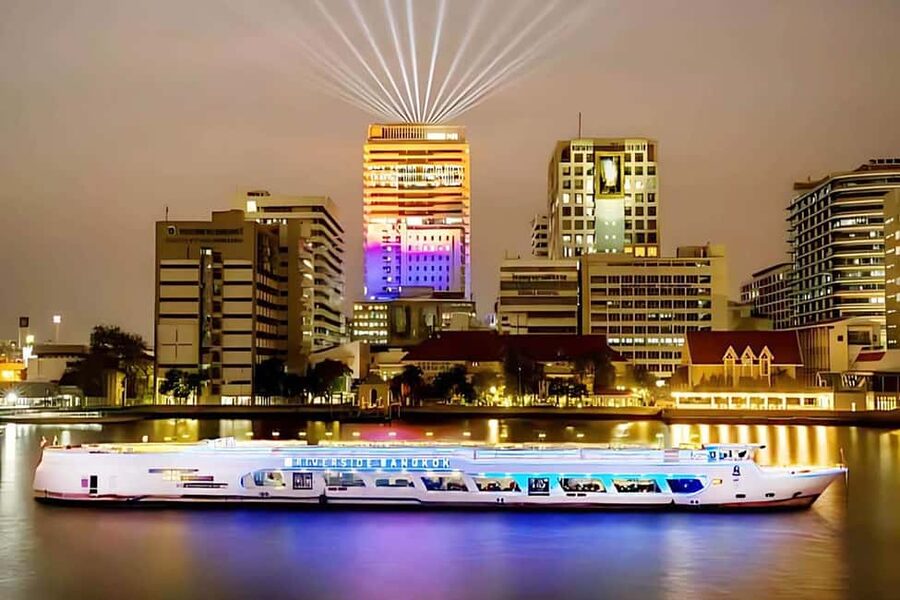 Bangkok: Carnival Dinner Cruise with Free-Flow Beer & Buffet - What you see during the two-hour route