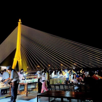 Luxury White Dinner Cruise Free Flow Beer and Wine