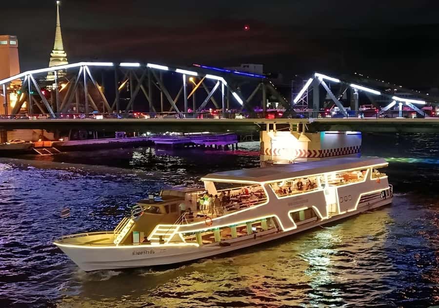 Bangkok: New Horizon Dinner Cruise with Buffet & Beer - A Bangkok dinner that starts at the shopping mall