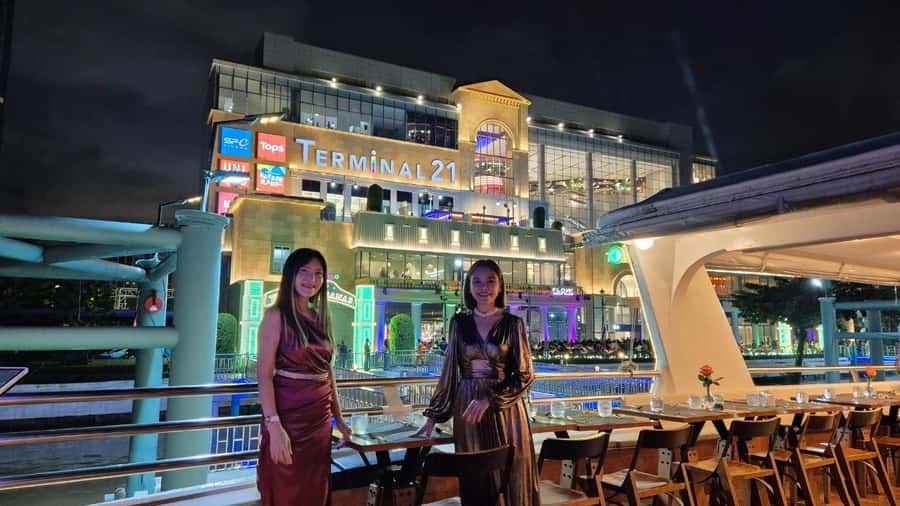 Bangkok: New Horizon Dinner Cruise with Buffet & Beer - Who will enjoy New Horizon most