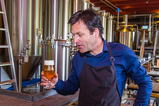 Beer tasting: 3 craft beers and tour of the Uddelaer Brewery - Staverden Estate and the white peacocks
