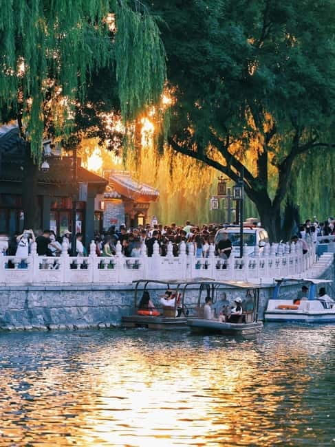 Beijing Hutong Dinner and Beer Walking Private Tour - A 20-minute hutong walk before craft beer