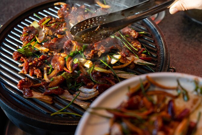 Beijing Hutong Walking Food and Beer Tour at Hidden Restaurants - What guides add to the evening
