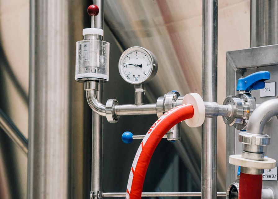Berlin: Berliner Berg Brewery Tour with Beer Tasting - Why the brewery setting adds value