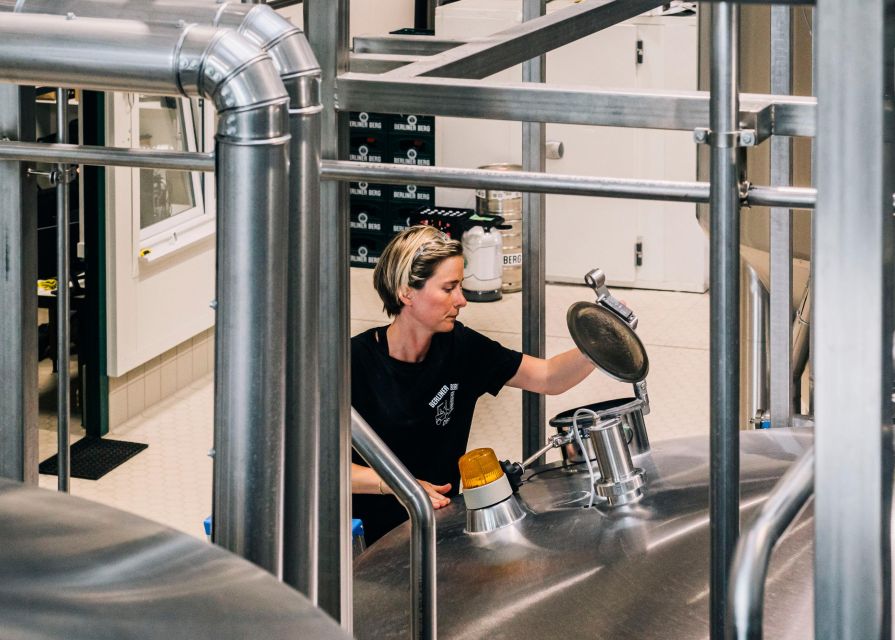 Berlin: Berliner Berg Brewery Tour with Beer Tasting - Small details that can shape your visit