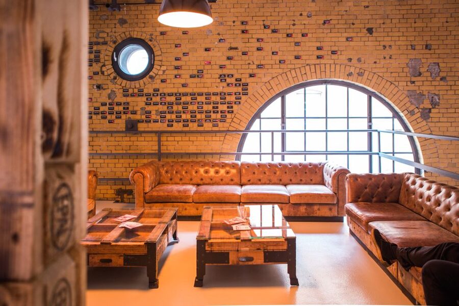 Berlin: Mampe Schnapps Brewery Tour and Tasting (IN ENGLISH) - Seeing the basics of liquor production