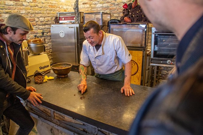 Best of Bruges: History, Chocolate & Beer Tour - Depla Chocolatier and the praline demonstration