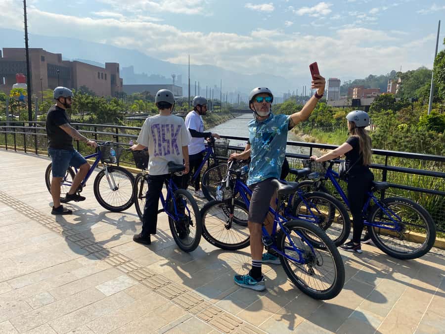Bike Tour Medellin with Snacks and Local Beer - Meeting at San Joaquin Church