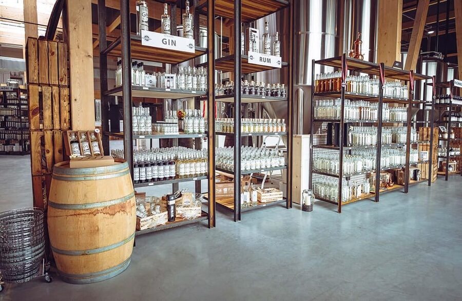 Brewery tour with guide! - What you see from brewing to storage
