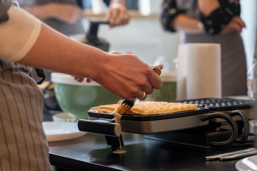Bruges: Belgian Waffle-Making Workshop with Beer Tasting - My verdict: book it if you want to participate