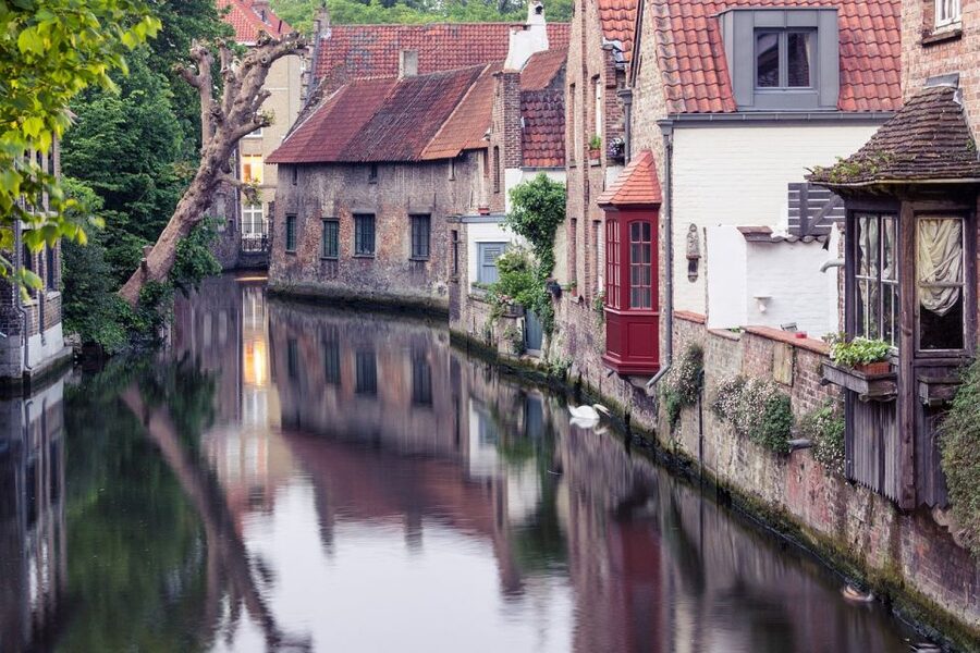 Bruges: Guided Tour & Boat Ride with Optional Beer Tasting - How to get the best day from the tour