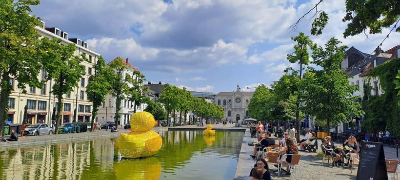 Brussels Beer, Chocolate and Waffle Tour - Ending With a Brussels Waffle at the Royal Galleries