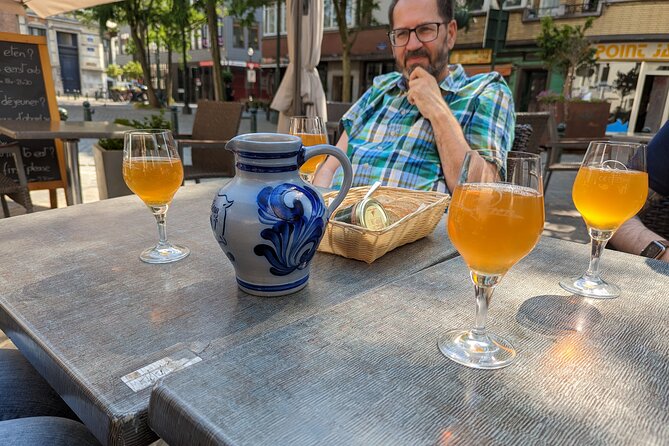 Brussels Beer tour - private tour with real Belgian guide - Finishing at Royal Theatre Toone