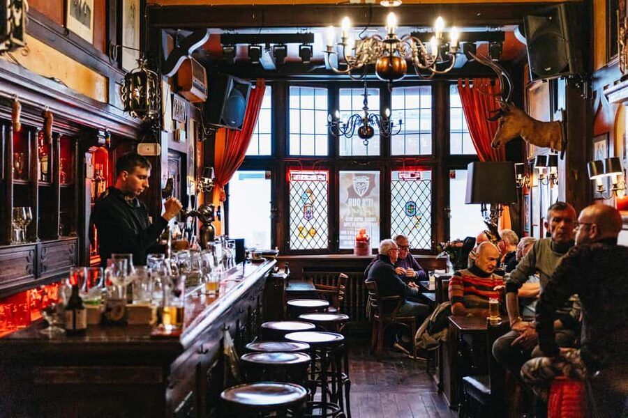 Brussels: Beer Tour with 6 Beers and 3 Chocolate Tastings - Why this is more than a standard beer tasting