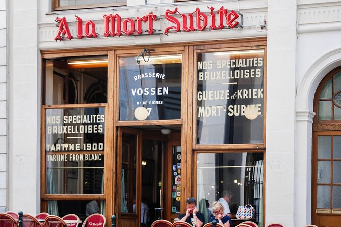 Brussels Old Town & Beer Secrets: Self-Guided Puzzle Walk - Jeanneke Pis and the fun of odd landmarks
