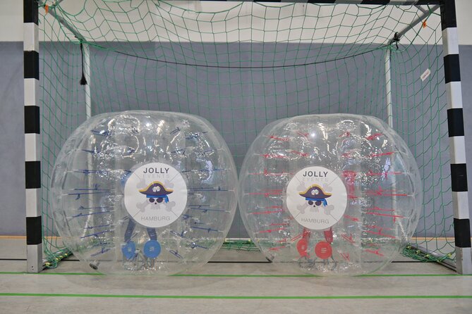 Bubble soccer in the center of Hamburg with beer / champagne - Learning to move inside the bubble