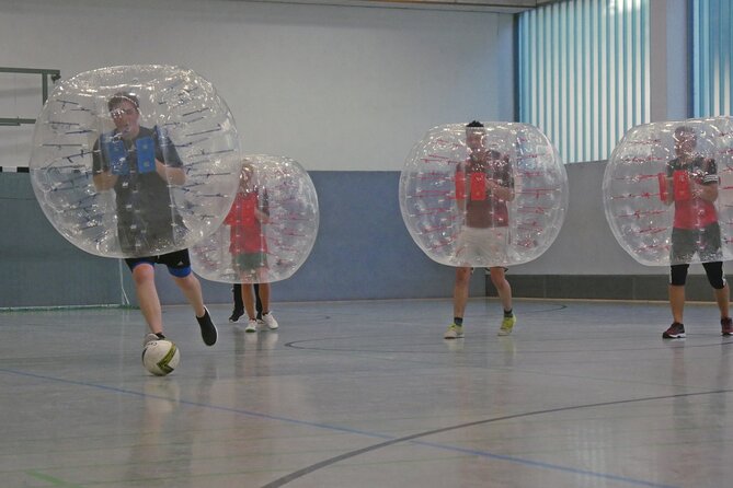 Bubble soccer in the center of Hamburg with beer / champagne - Price and group value