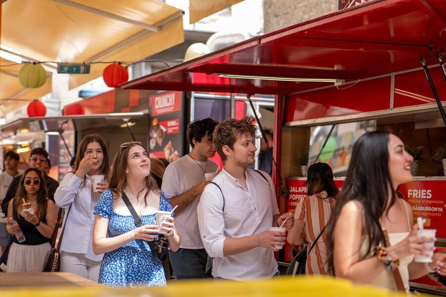 Budapest: Guided Food Tour with Wine, Beer, and Shots - Why this food walk works in District 7