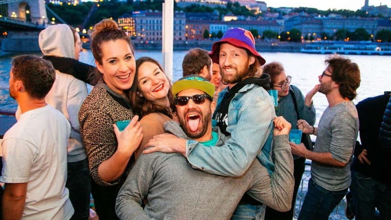 Budapest: Sip & Sail Danube Cruise with Unlimited Beer - Gellért Hill, the Citadella, and the Liberty Statue