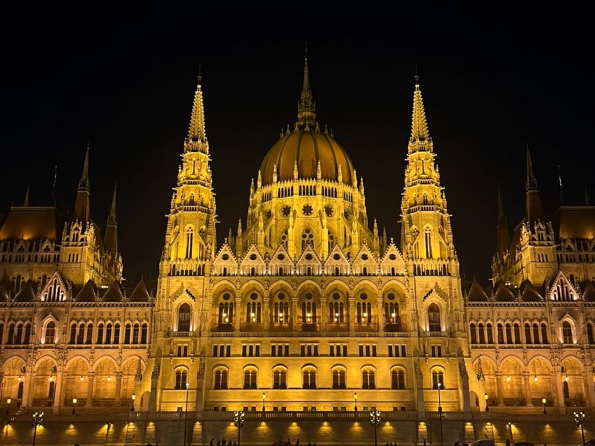 Budapest: Unlimited Prosecco, Beer and Aperol Spritz Cruise - The 75-minute route along the Danube