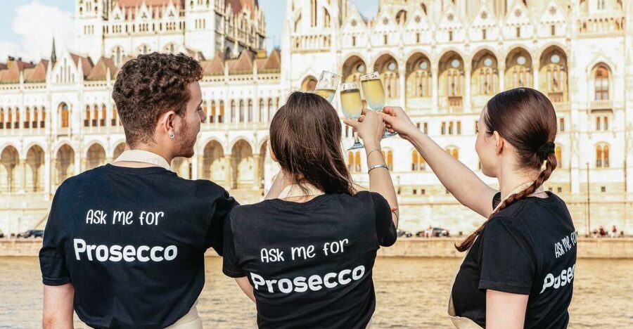 Budapest: Unlimited Prosecco, Beer and Aperol Spritz Cruise - Unlimited drinks, with a few choices to understand