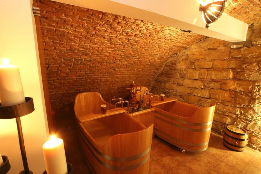 Caroline Bernard Beer Spa Prague with Beer & Massage Option - What happens during the private beer bath