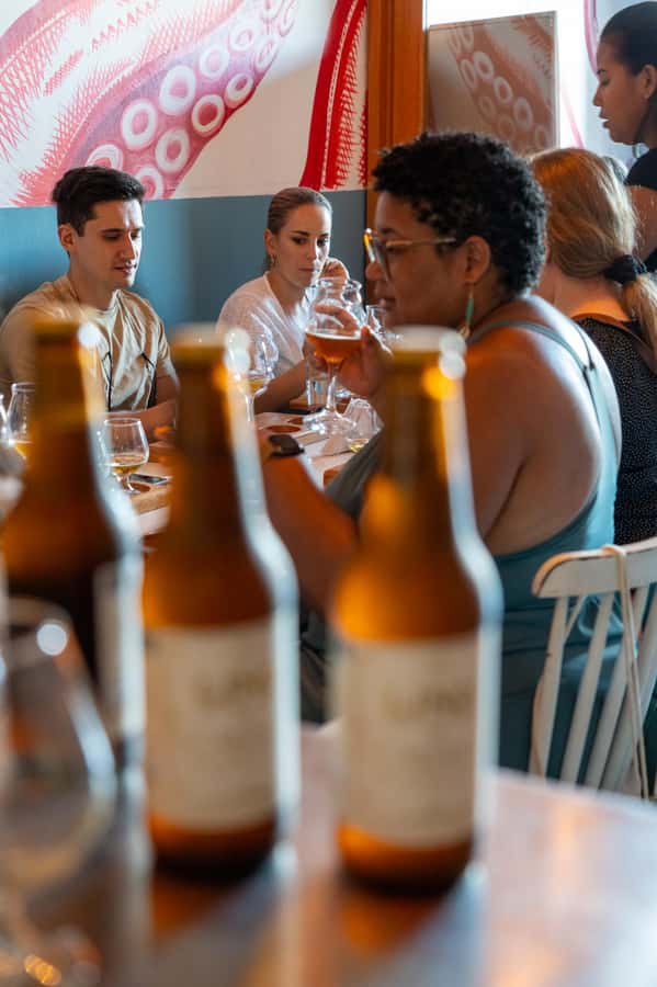 Cartagena: Colombian Craft Beer Tasting - The guides make the difference