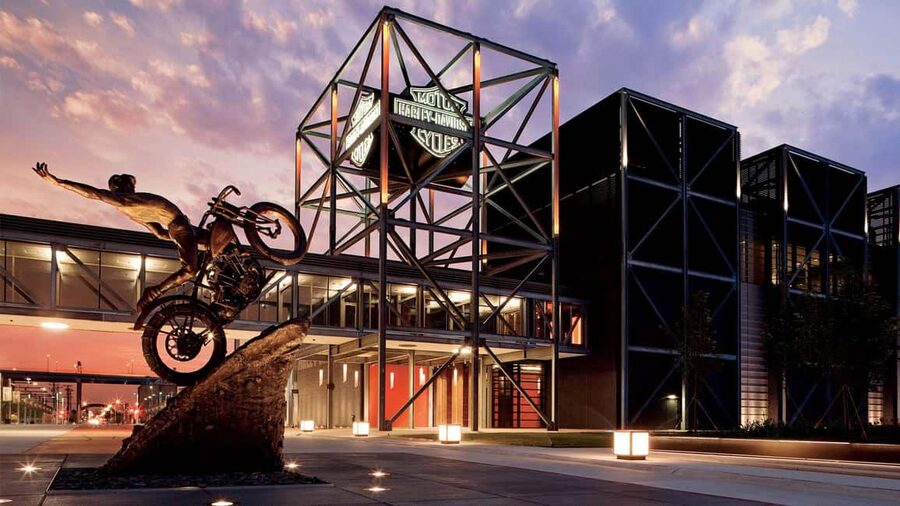 Chicago to Milwaukee Day Trip: City Tour with Miller Brewery - Key points to know before booking