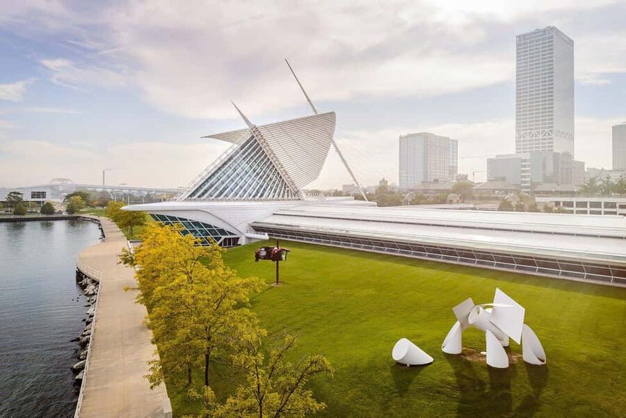 Chicago to Milwaukee Day Trip: City Tour with Miller Brewery - Is $125 a fair price?