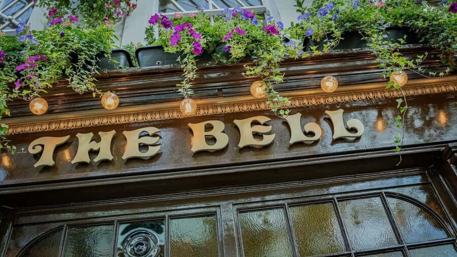 City of London Historic Pub Tour with Beers and Bar Snacks - Four pubs, four different ways to understand London
