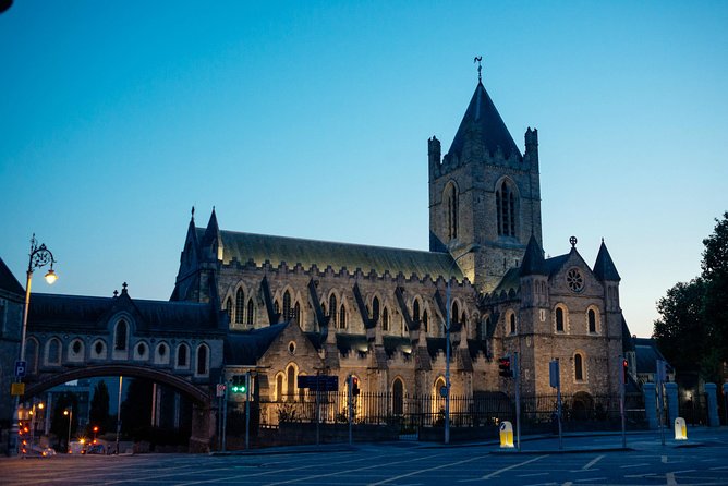 Classic Irish Pubs Private Tour of Dublin: Live Music, Beer and Nightlife - What your three beers and snack add to the price