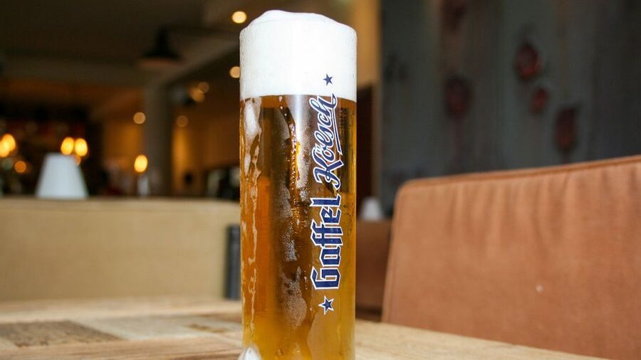 Cologne: brewhouse tour with kölsch tasting - Why Kölsch tastes different from ordinary lager